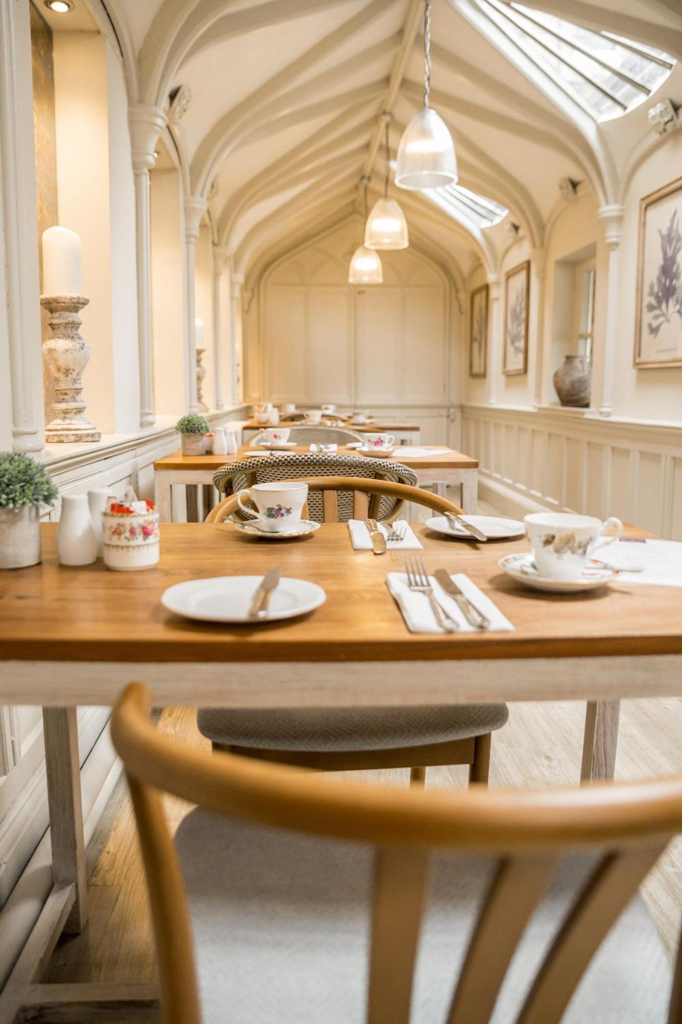 The Sweeney Oswestry Extérieur photo