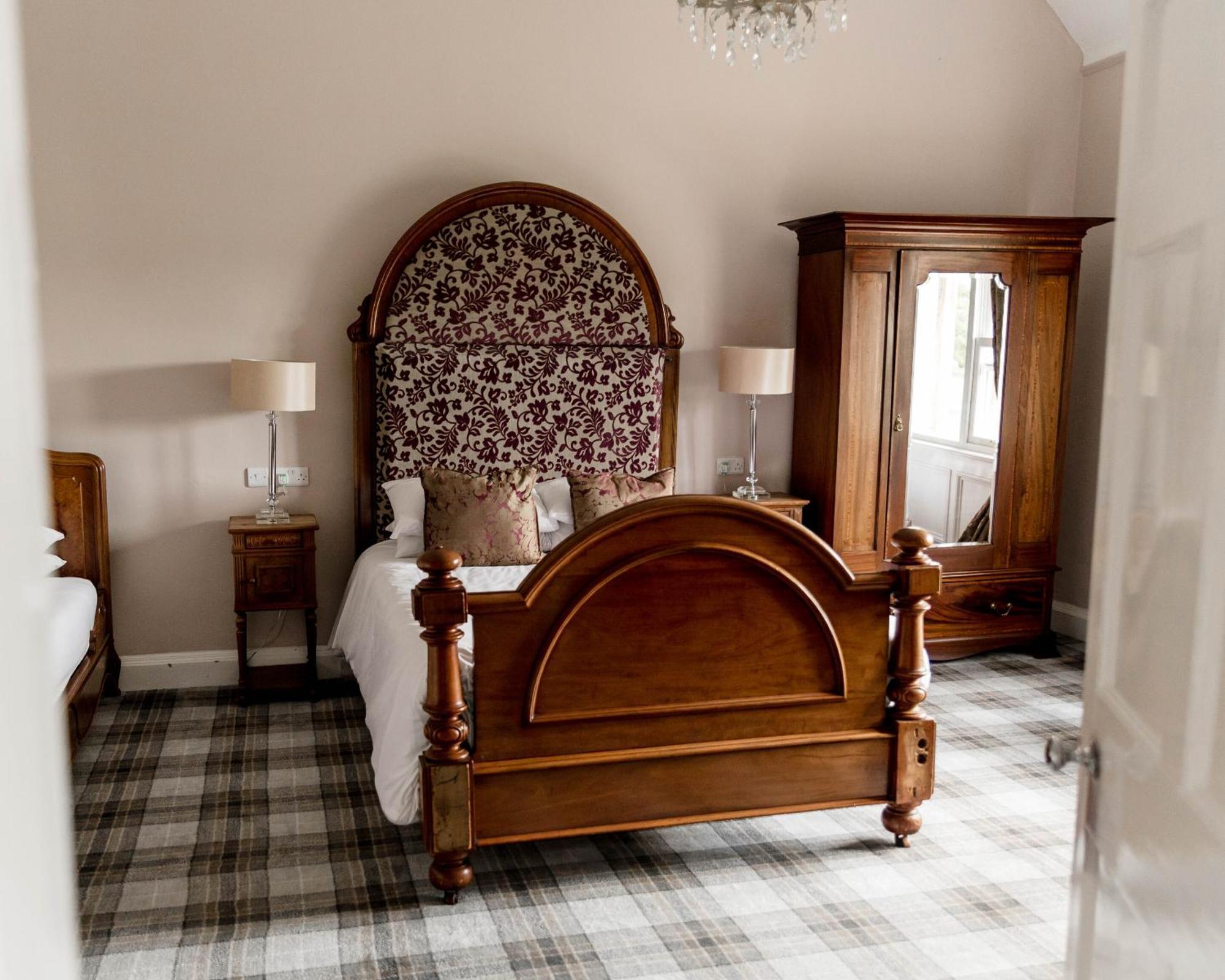 The Sweeney Oswestry Extérieur photo